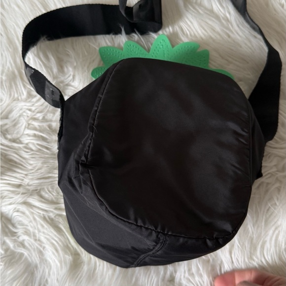 PINK Victoria’s Secret Pineapple Mini Crossbody Bag Lime GreenMint Novelty Purse - Picture 3 of 7